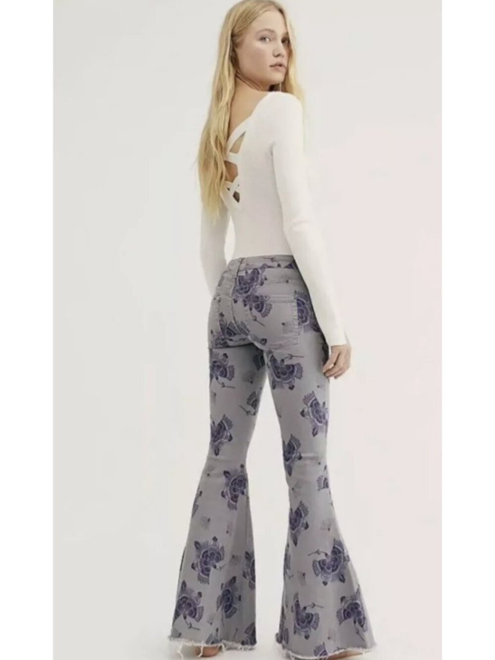 NWOT Free People Gray Mid-Rise Floral Super Flare Bell Bottom Jeans 32| 70s Boho - Picture 7 of 16